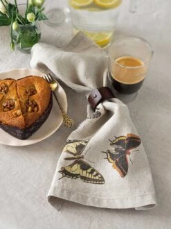 Oldenhof Flying Butterflies Servet 45 X 45 Cm Linnen 6 Stuks -Servies Verkoop linoroom napkins butterflies vertical lr